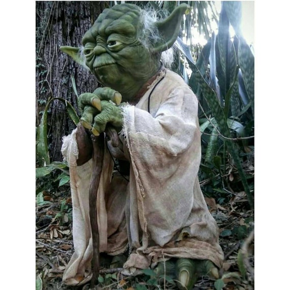 yoda lawn statue