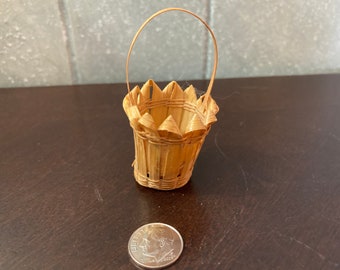 Miniature basket