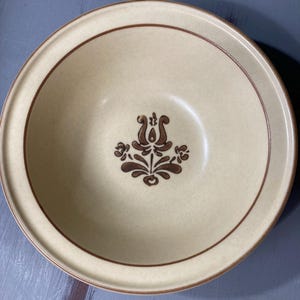 Pfaltzgraff bowl cream and brown USA 6-9