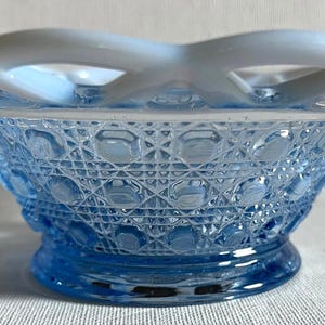 Vintage Imperial Glas Schüssel Katy Blau Opalisierend Osterkorb Bild 1