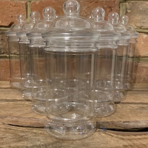 Empty plastic sweet/storage/treat jars with lid 500ml reusable party favours packaging gifts