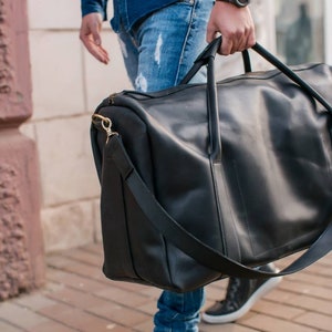Bolsa de fim de semana de couro: mochila de viagem feita à mão em couro preto