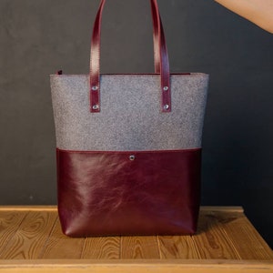 Sac fourre-tout en cuir et feutre Marsala, fourre-tout en cuir bordeaux, sac pour ordinateur portable en cuir, sac photo pour femmes, sac fourre-tout pour ordinateur portable en feutre, sac fourre-tout en cuir pour femmes