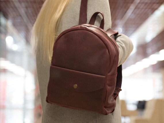 womens vintage leather backpack