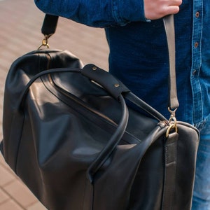 Leather Weekender Bag by OKRA Leather travel bag Cabin luggage bag Overnight bag Leather weekend bag Mens duffel bag image 2