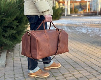 Handgefertigte braune Ledertasche: Weekender Reisetasche