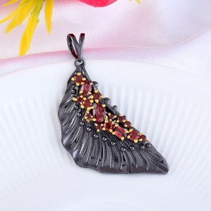 Oxidized 925 Sterling Silver Pendant, Vintage Leaf Pendant for Her, Natural Garnet Pendant, Birthday Gift, Art Deco Pendant, Black Jewelry