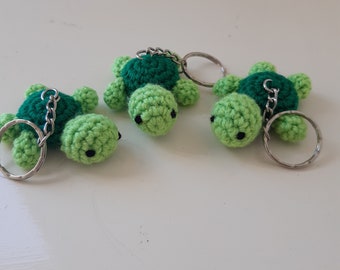 Llaveros de peluche de tortuga verde bebé de ganchillo Amigurumi hechos a mano