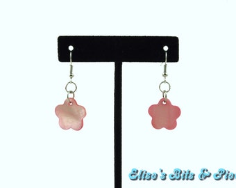 Mother-of-Pearl Flower Earrings