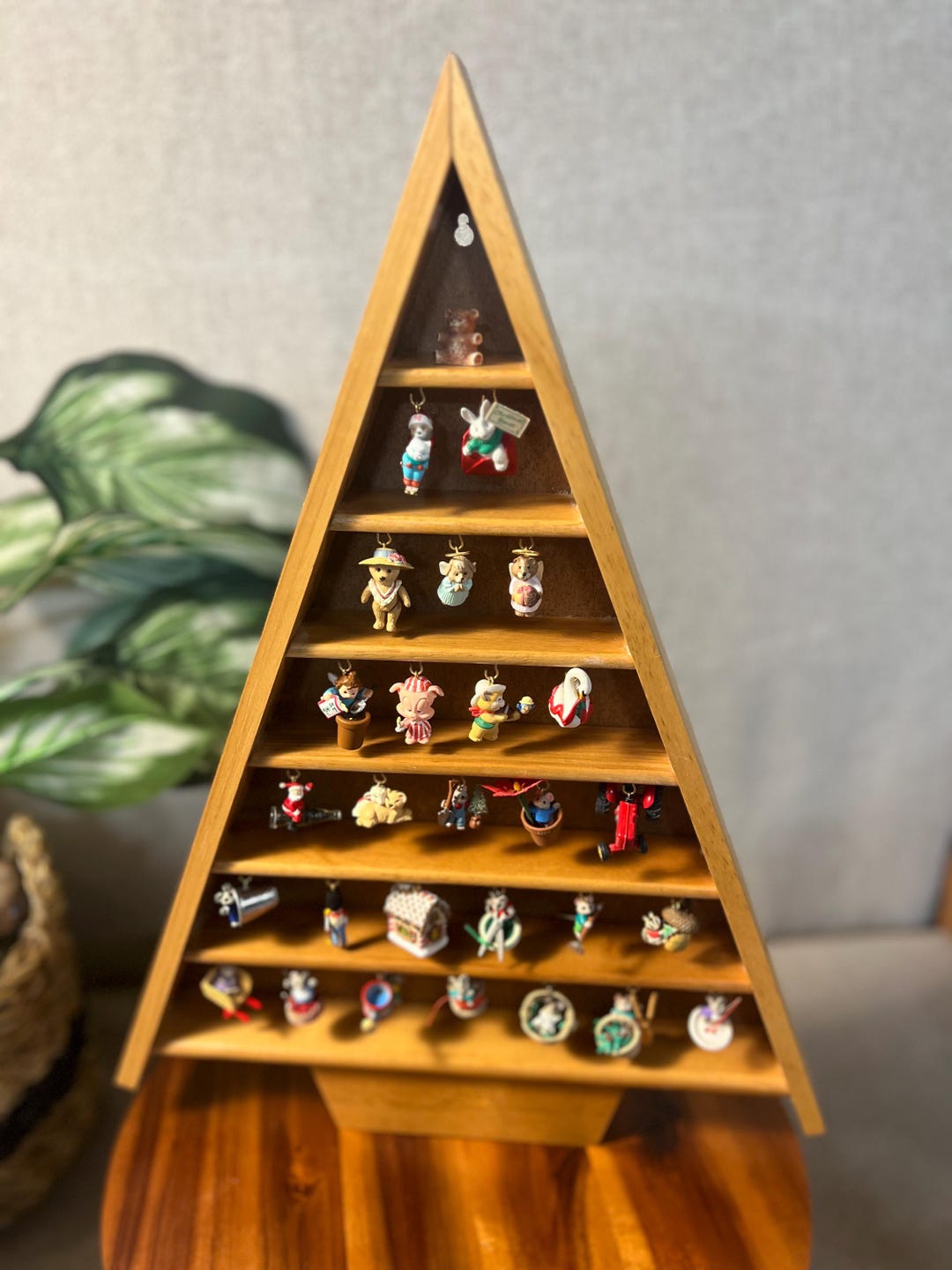 Hallmark Memory Box Hallmark Shadow Box Memory Tree Miniature Christmas Ornaments Display ...