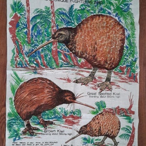 Vintage ''The Kiwi – New Zealand's Unique Flightless Bird'' Travel Souvenir Linen Kitchen Towel