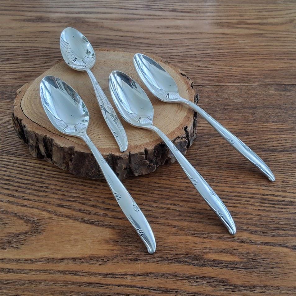 Vintage Community “forest Flower'' Pattern Oneida Canada Silver