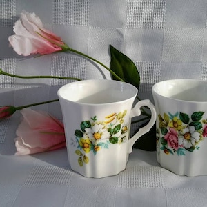 Mug Vintage Anglais En Porcelaine Staffordshire - Motif Floral 'Kräuter Tee' - Occasion Très Bon état