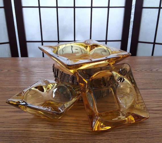 Amber Glass Ashtray (TRE) Amber Glass Ashtray (TRE)