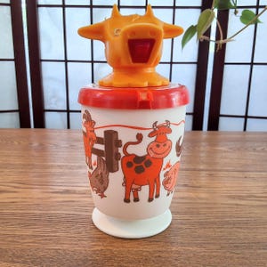 Vintage Made in U.S.A. Whirley Industries Plastic ''Moo Cow'' Sippy Cup Creamer Farm Animals