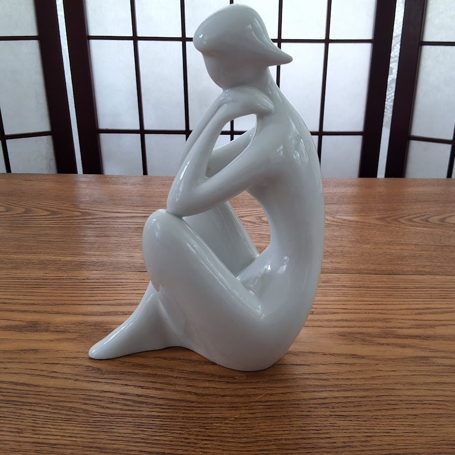  dux オブジェ　Jitka Forejtová Vintage Royal Dux Czech Jitka Forejtova All-white Porcelain Seated