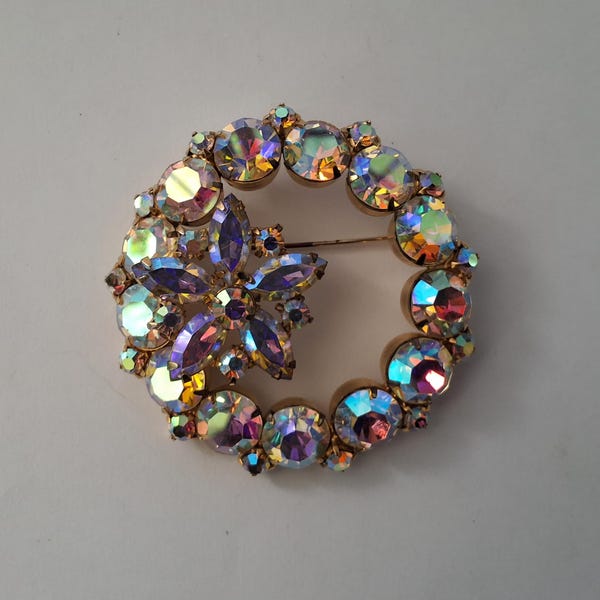 Vintage Champagne Aurora Borealis Round Brooch with Central Flower
