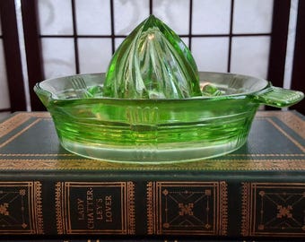 Vintage Hazel-Atlas U.S.A. Green ''Criss-Cross'' Glass Juice Lemon Reamer