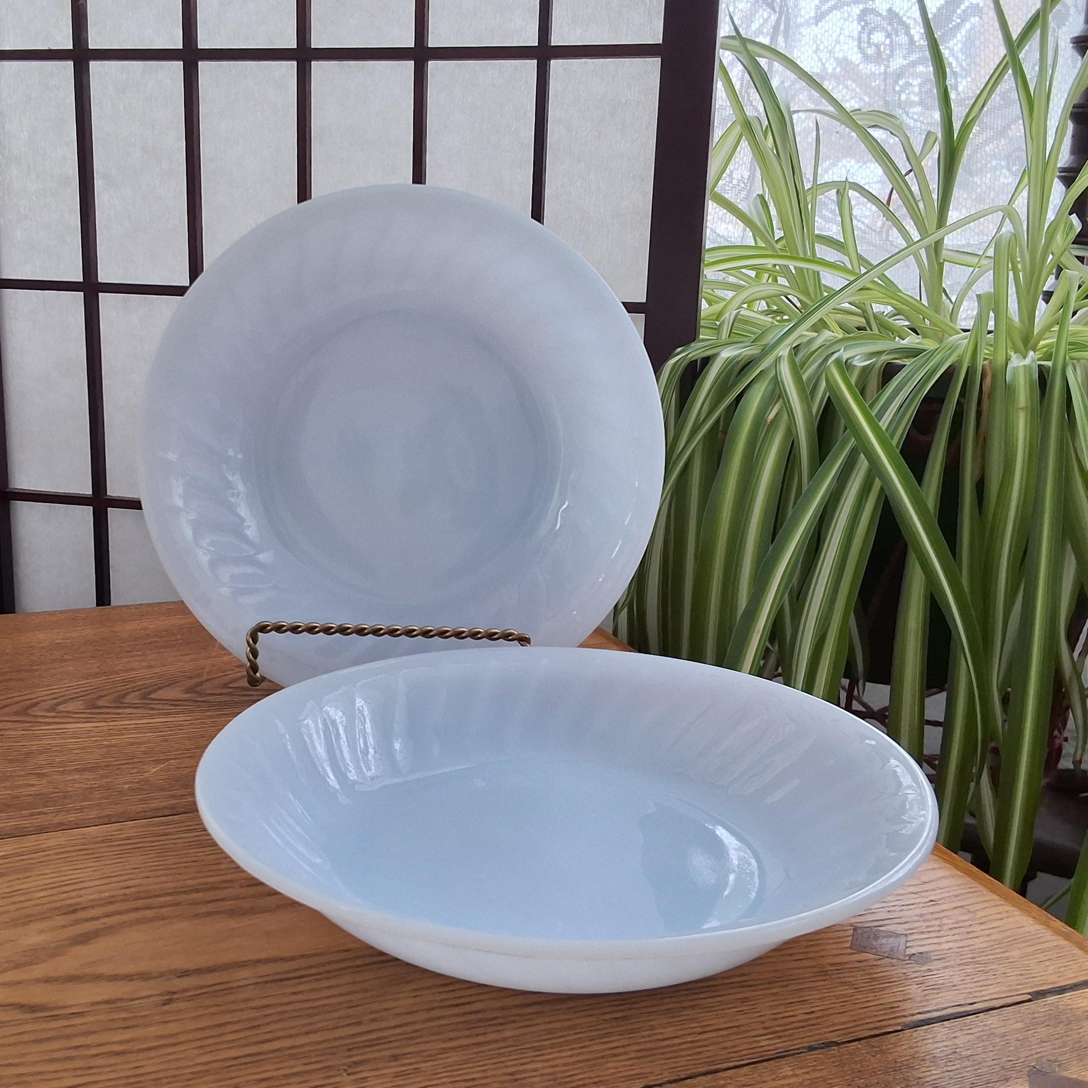Fire-King Swirl ディナープレート４枚、カップ1個 Fire King Swirl Plates Blue - Etsy Canada