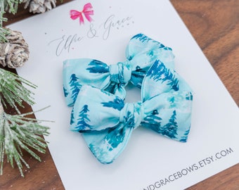 Blue Christmas Tree Pigtail Bow Set - Hand Tied Bows