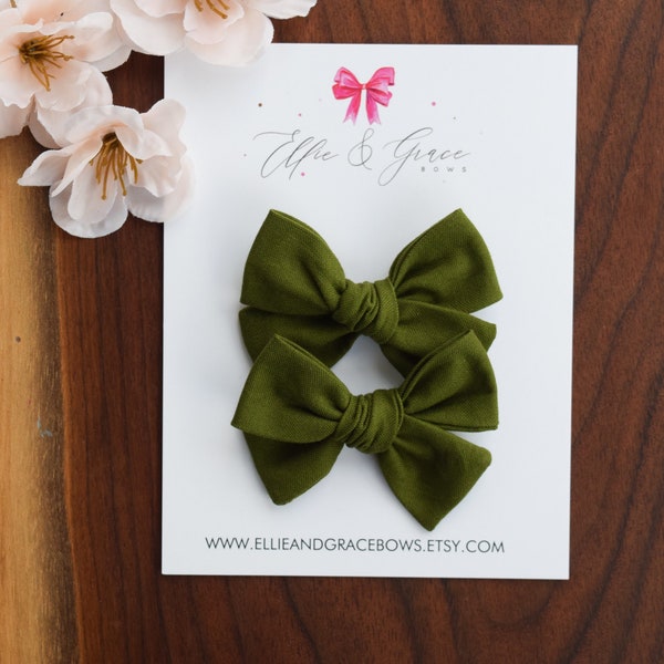 Dark Green Pigtail Bow Set - Pinwheel Bow Set - Cotton Fabric Hand Tied Bows - Toddler Girl Hair Clips