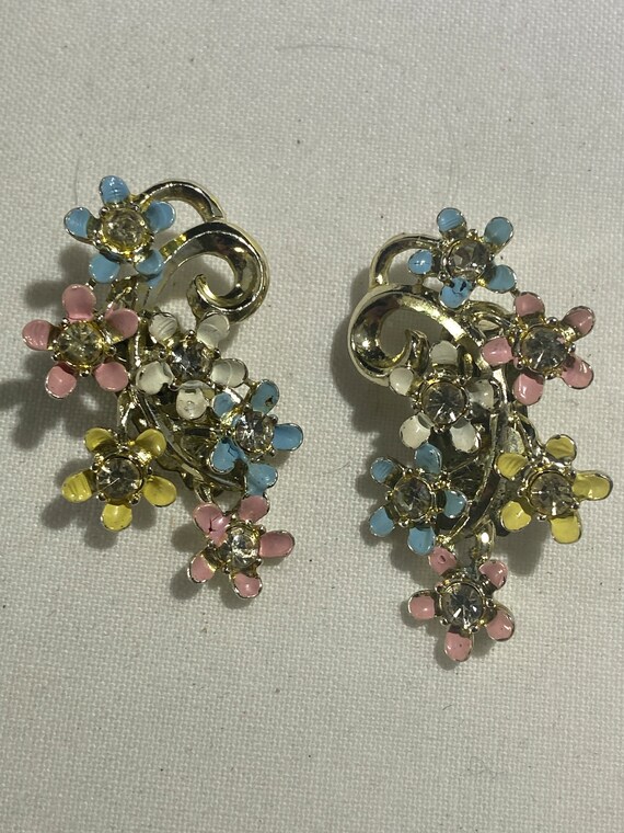 Vintage Pastel Flowers Enamel & Rhinestones Parur… - image 6