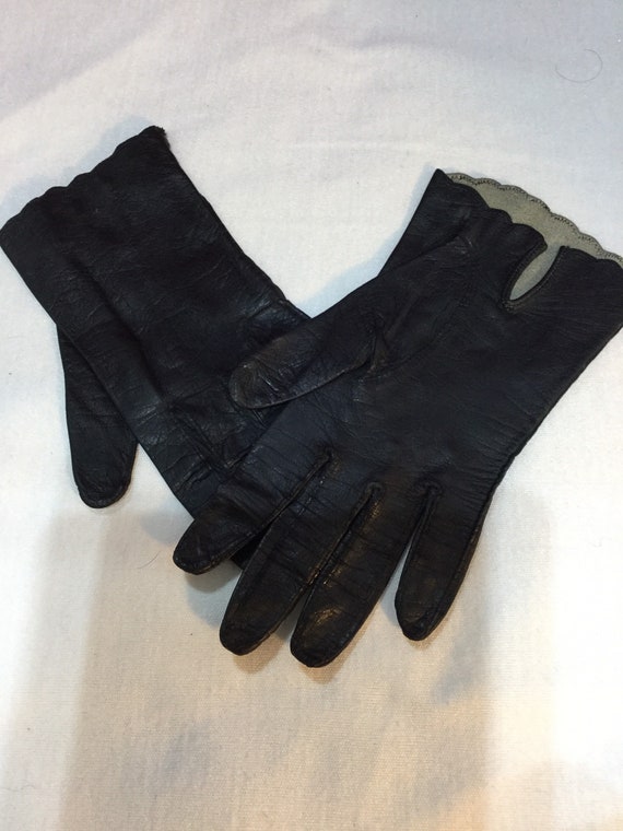 Vintage Winter Kid Gloves, Black Scalloped Kid Glo