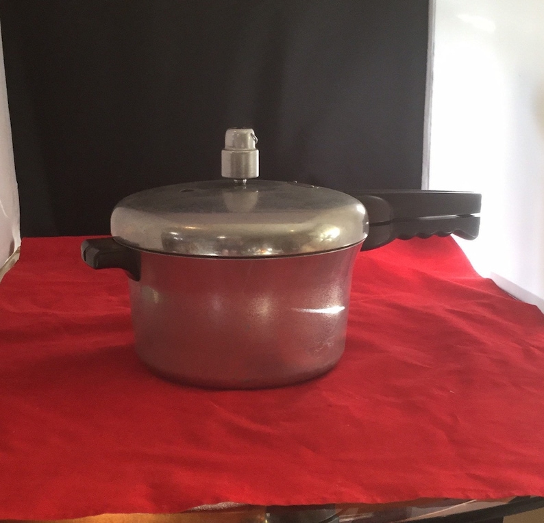 Vintage Presto Pressure Cooker 4 Quart Cooker Model 104 Etsy