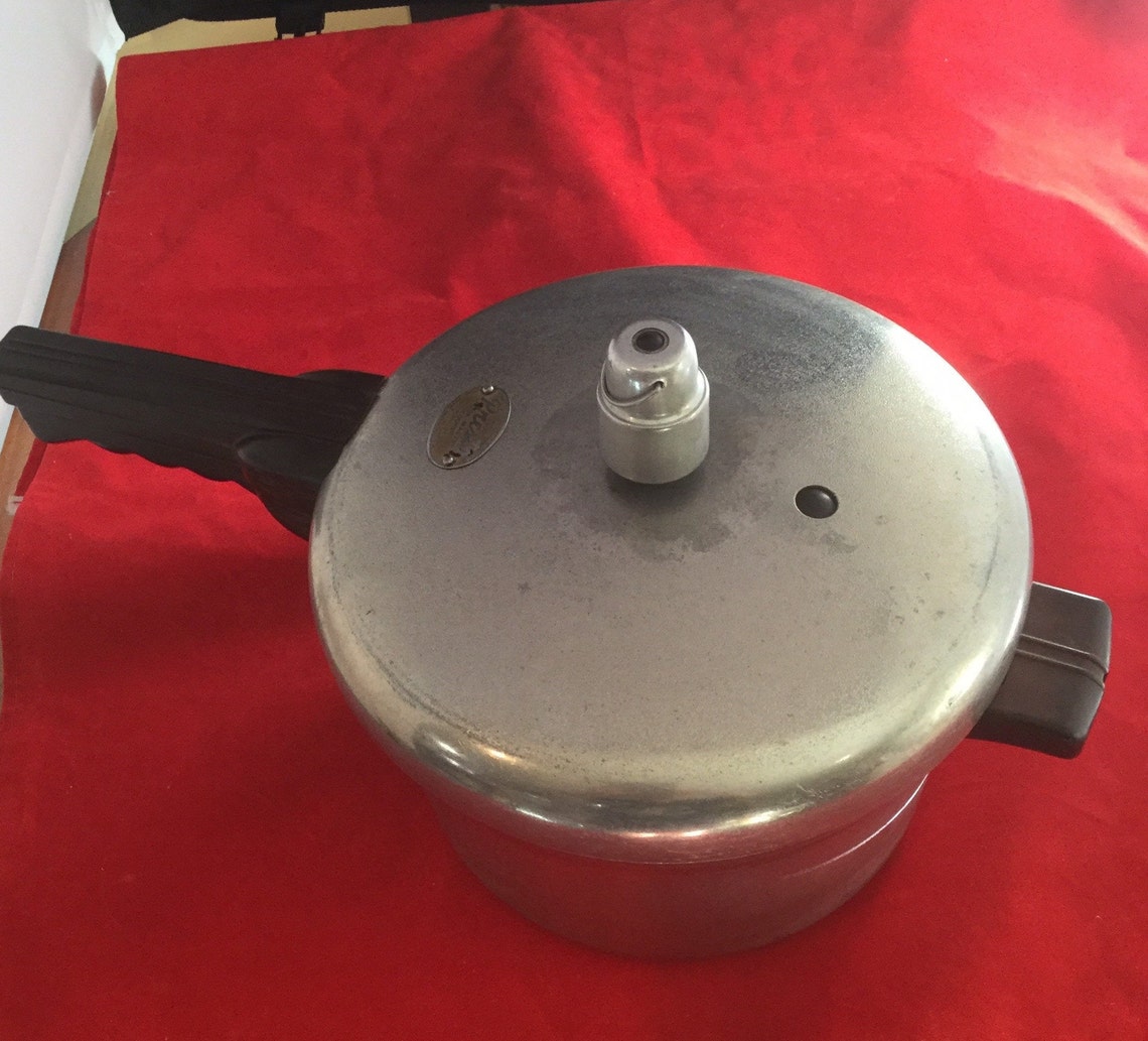 Vintage Presto Pressure Cooker 4 Quart Cooker Model 104 Etsy