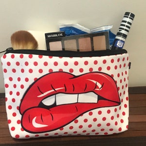 Rhinestone Makeup Bag, Black Make up Bag, Bling Lips Makeup Bag, Lipstick  Pouch, Black Cosmetic Bag, Black Makeup Pouch, Lined Zipper Bag. 