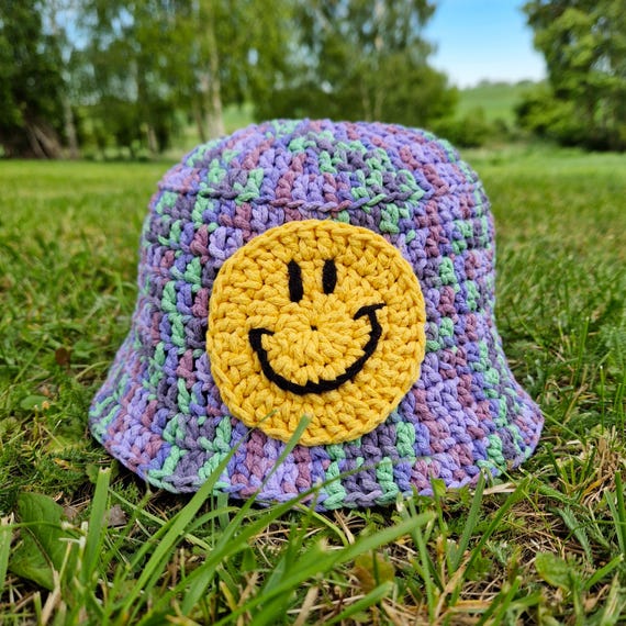 Crochet Bucket Hat With Smiley Face: Handmade Cotton Macrame  display picture 1
