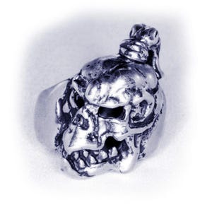 Skull with Sharp Teeth Sterling Silver Ring