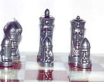 Faces V2 Unique Chess Set