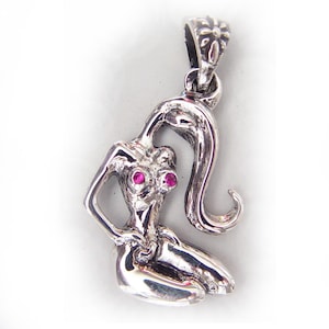 Gentlic Pendant With Stone Breasts