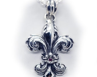 Fleur De Lis Silver Pendant V2