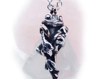 水草の中のカエルのスターリングシルバーペンダント - Etsy 日本