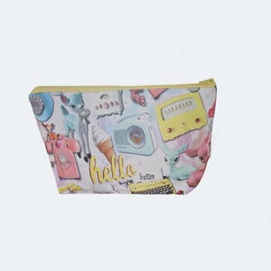 Toilettas handgemaakt- Bambi print- Telefon bloem snoep radio print- roze make up tas,