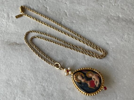Vintage Madona & Child Pendant Necklace - image 3