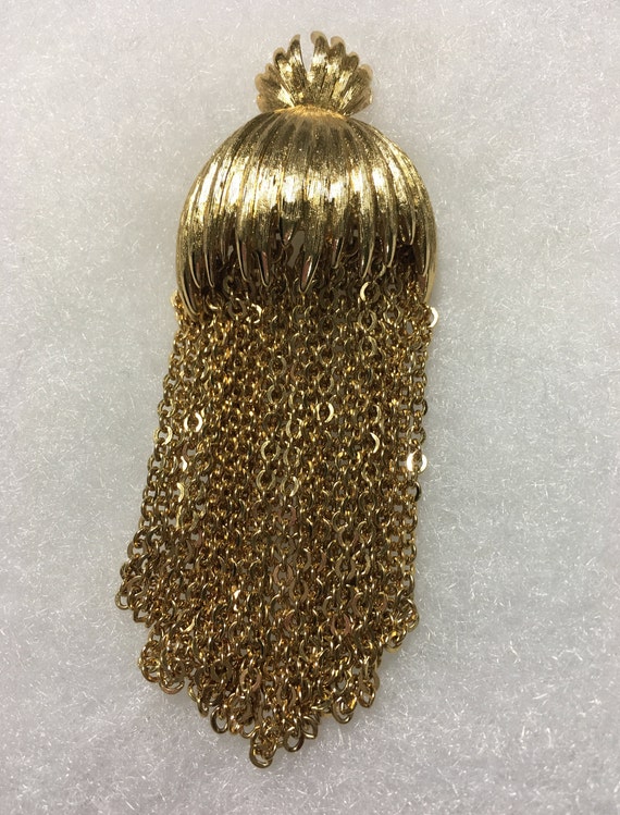 Vintage Signed MONET Gold Tone Tassel Brooch Pin - image 3