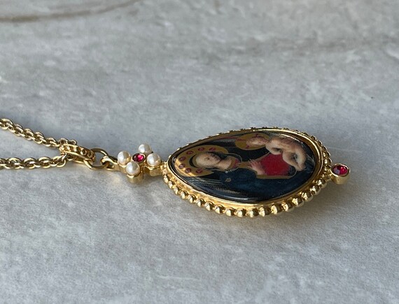 Vintage Madona & Child Pendant Necklace - image 4