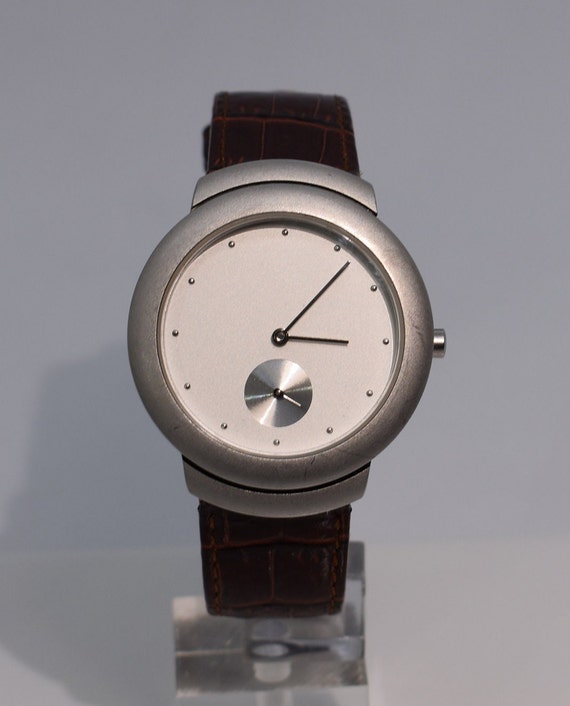 Vintage Quartz Watch Water Resistant Japan Moveme… - image 1