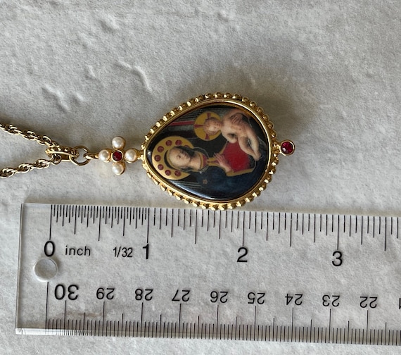 Vintage Madona & Child Pendant Necklace - image 10