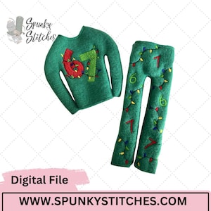 Könnte beinhalten: Ein grünes Pullover- und Hosen-Set mit den Zahlen "67" auf dem Pullover und "76" auf der Hose, verziert mit bunten Weihnachtslichtern. Das Set ist eine digitale Datei von www.SPUNKYSTITCHES.COM.