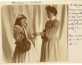 Vintage old photo - Mistress and soubrette - 1900