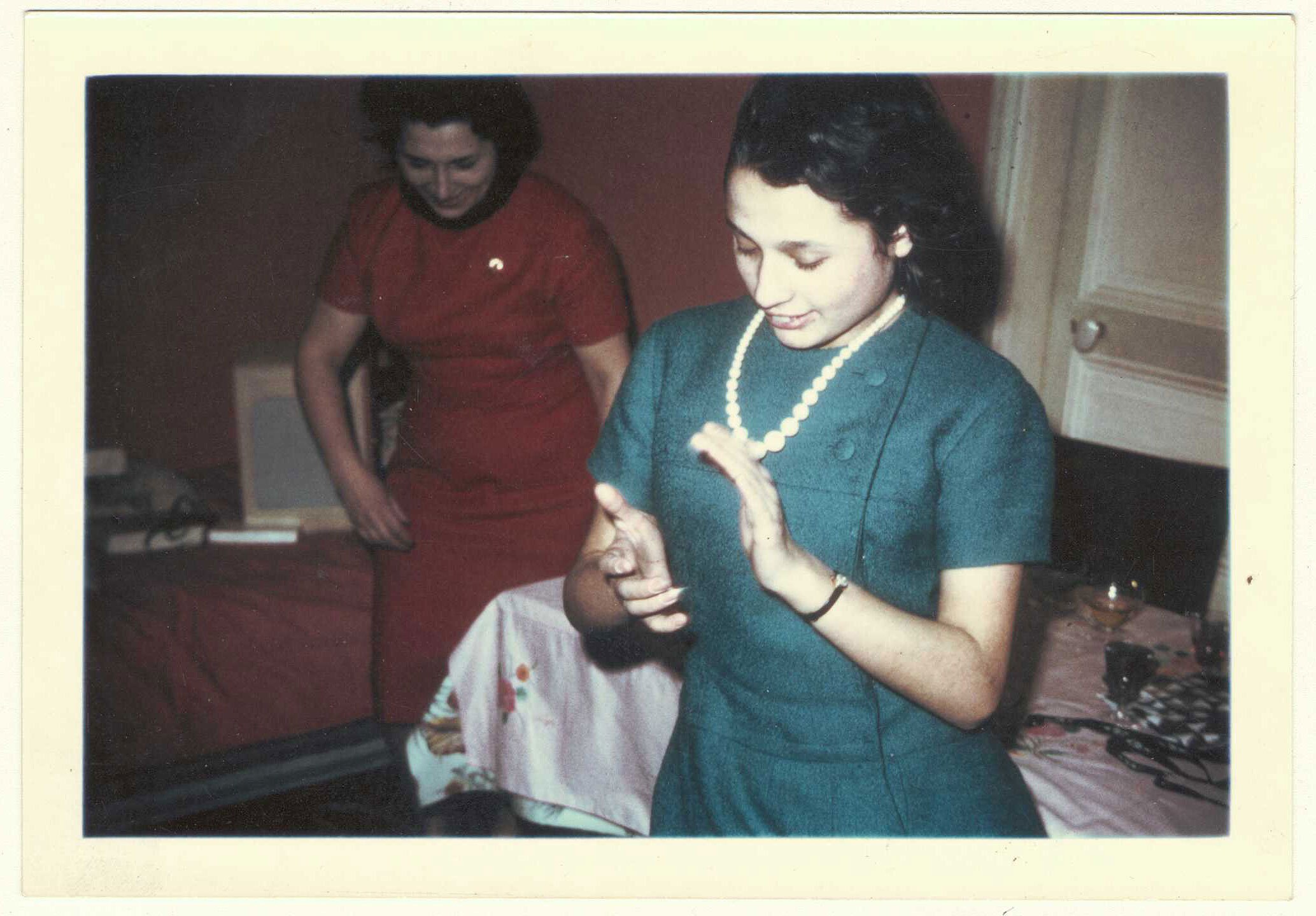 Vintage Photo Ancienne Snapshot Jeunes Femmes Qui Dansent Couleur