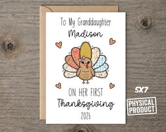 Première carte de Thanksgiving pour petite-fille et fille - Souvenir personnalisé du 1er Thanksgiving 2026 de bébé, dinde mignonne avec noeud rose