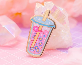 Cosmic Bubble Tea Emaille Pin: Pastell Anstecknadel