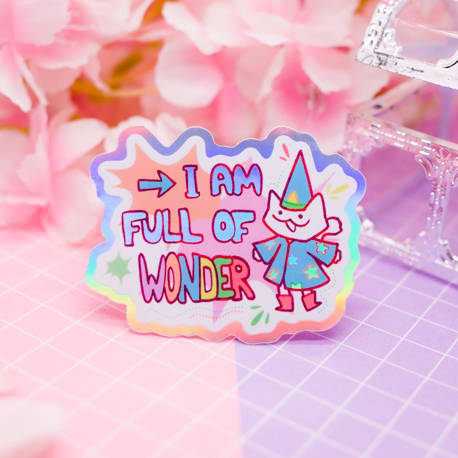 面白い魔法使い猫のホログラフィックビニールステッカー - 私は驚きに満ちています - Etsy 日本, image size:1500x1500