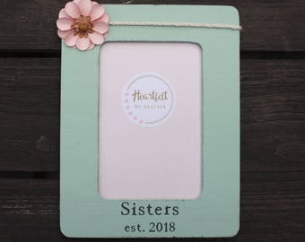 Sister Frame - Custom Picture Frame with Flower - Sister Picture Frame - Big Sister Photo Frame Gift - Wood Frame