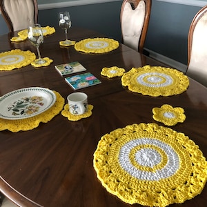 Yellow Crochet Placemat & Coaster Set: Spring Table Decor
